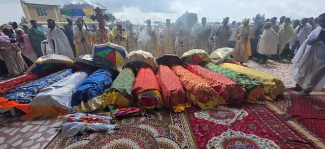 በአደጋው 14 ሰዎች ሞተዋል