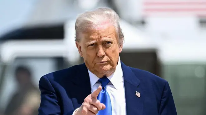 डोनाल्ड ट्रम्प