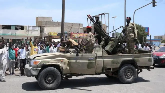 مسلحون في الخرطوم