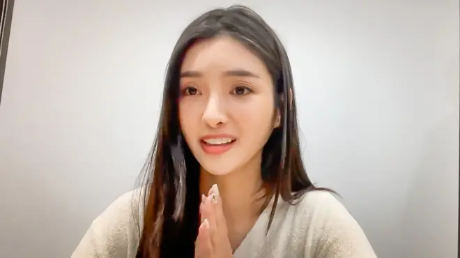 อัน ยู๋ชิง ดาราสาวไต้หวัน ให้สัมภาษณ์บีบีซีไทย โดยมี บก.บีบีซีจีน ช่วยเป็นล่ามแปลภาษา