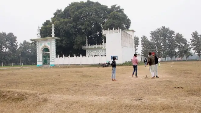 অযোধ্যায় নতুন মসজিদ নির্মাণের জন্য এই জায়গাটি দেওয়া হয়েছে