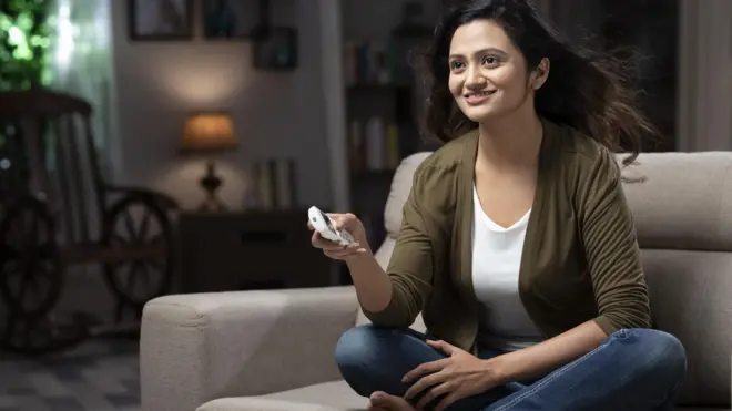 ఏసీ వాడుతున్న మహిళ