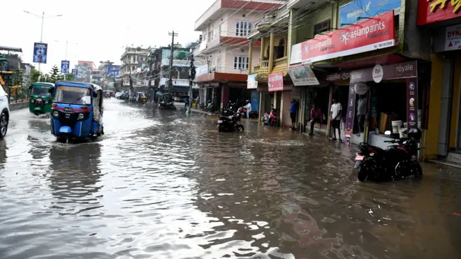 जलमग्न भएको दाङको घोराही बजार