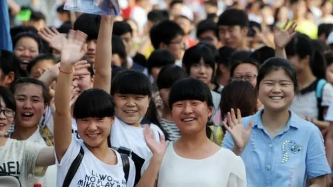 Relieved students in Bozhou in Anhui province were all smiles after they finished the examination