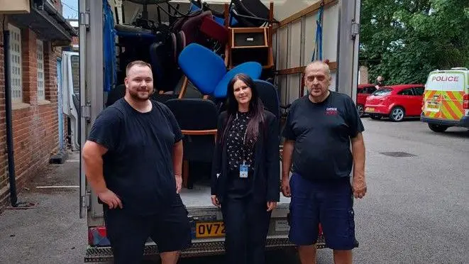 El desalojo policial beneficia a los grupos comunitarios. El desalojo policial beneficia a los grupos comunitarios.