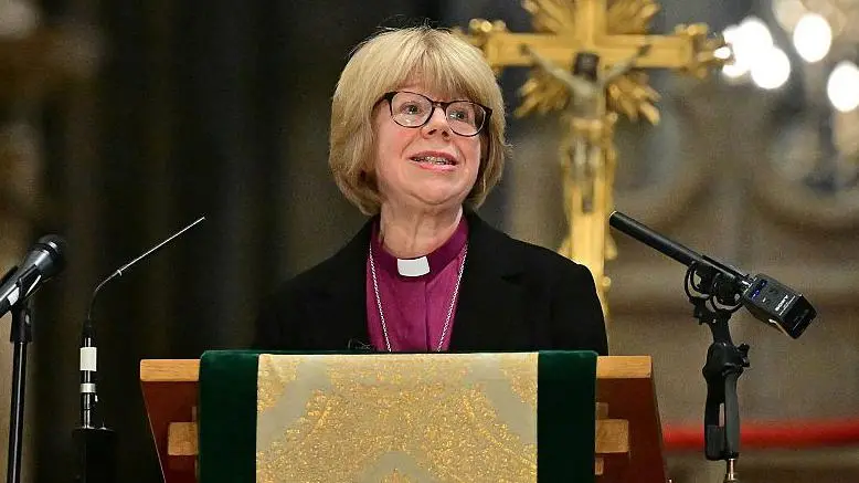 Quién es Sarah Mullally, la primera mujer que liderará la Iglesia anglicana en los casi 500 años de historia de la institución Quién es Sarah Mullally, la primera mujer que liderará la Iglesia anglicana en los casi 500 años de historia de la institución