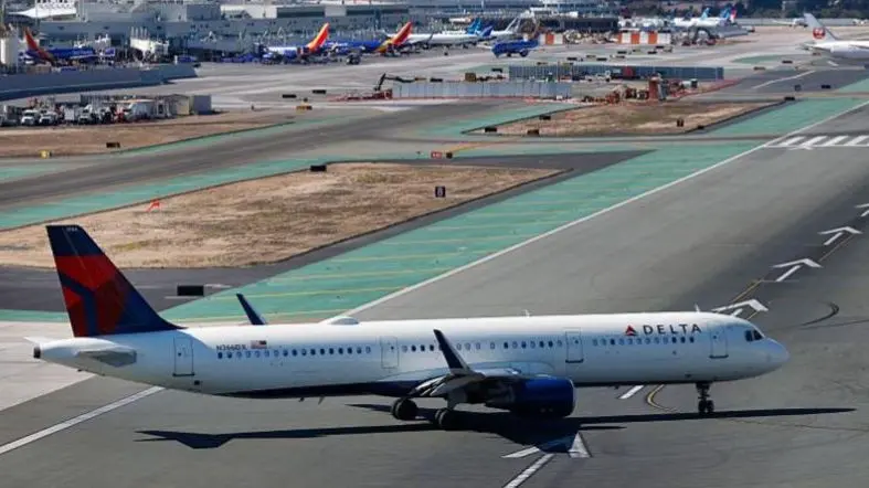 अमेरिकी शटडाउनको असर : पाँच हजारभन्दा बढी उडान रद्द, कयौं ढिलाइ