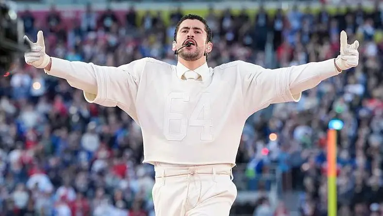 6 poderosos mensajes de Bad Bunny durante su actuación en el Super Bowl 6 poderosos mensajes de Bad Bunny durante su actuación en el Super Bowl