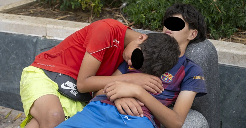 «¡No, Marruecos no!»: el dilema de qué hacer con los niños no acompañados que llegaron a Ceuta y que España no sabe a quién devolver «¡No, Marruecos no!»: el dilema de qué hacer con los niños no acompañados que llegaron a Ceuta y que España no sabe a quién devolver