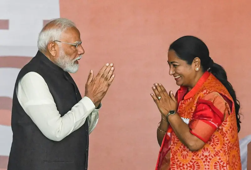 नरेंद्र मोदी और रेखा गुप्ता