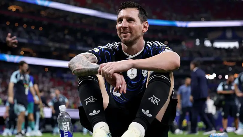 Messi with fans