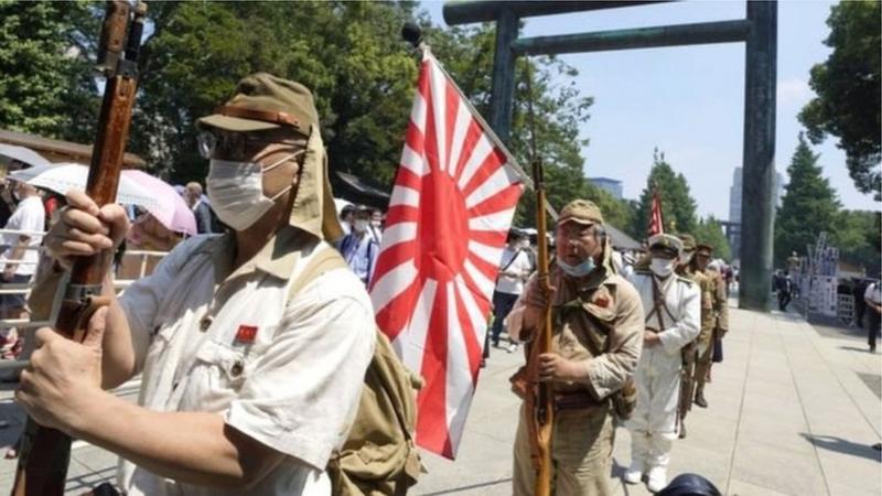Mutane sun yi addu'o'i tare da yin shiru na tsawon minti ɗaya a Maƙabartar Yasukuni da ke Tokyo