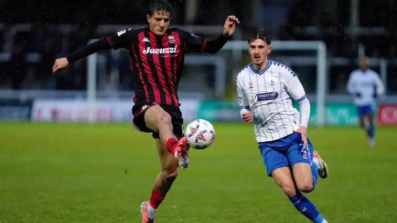 Un club de fútbol y una universidad se unen para formar una academia