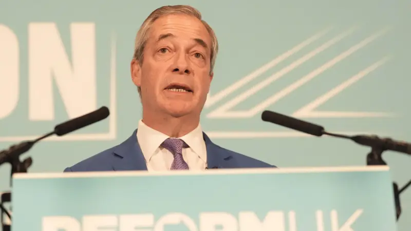 Candidato debería disculparse por publicación sobre Lammy – Farage