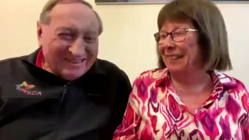 Honores MBE para la pareja que fundó el club de gimnasia