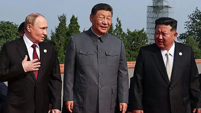 «China es imparable»: Xi Jinping exhibe el poder de su país en un gran desfile militar junto a Putin y Kim Jong-un en Pekín «China es imparable»: Xi Jinping exhibe el poder de su país en un gran desfile militar junto a Putin y Kim Jong-un en Pekín