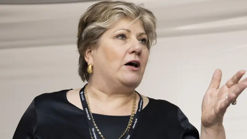 Alto diputado laborista afirma que acción de EE.UU. en Venezuela es ilegal