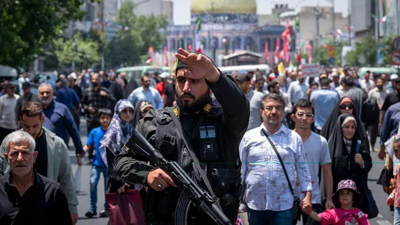 La oleada de arrestos y las ejecuciones en Irán tras la guerra con Israel y los bombardeos de EE.UU. La oleada de arrestos y las ejecuciones en Irán tras la guerra con Israel y los bombardeos de EE.UU.