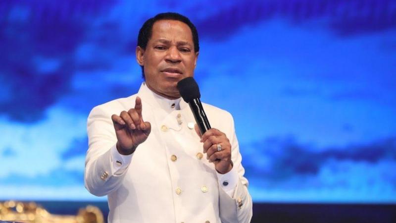 Chris Oyakhilome: Ụkọchukwu Naịjiria na-ebu agha megide ọgwụ mgbochi ọrịa ịba