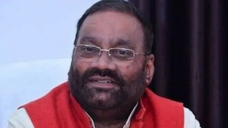 “जो अपने मंदिर की रक्षा नहीं कर सकता, वो आपकी क्या करेगा?” राम मंदिर विवाद पर स्वामी प्रसाद मौर्य के बयान से मचा बवाल “जो अपने मंदिर की रक्षा नहीं कर सकता, वो आपकी क्या करेगा?” राम मंदिर विवाद पर स्वामी प्रसाद मौर्य के बयान से मचा बवाल