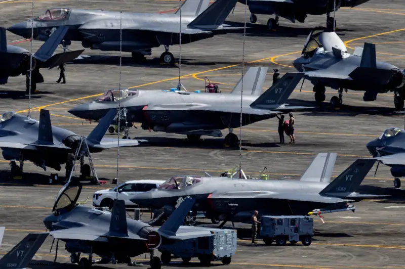 F-35 fighter jets at the Roosevelt Roads naval base in the United States (ABD)