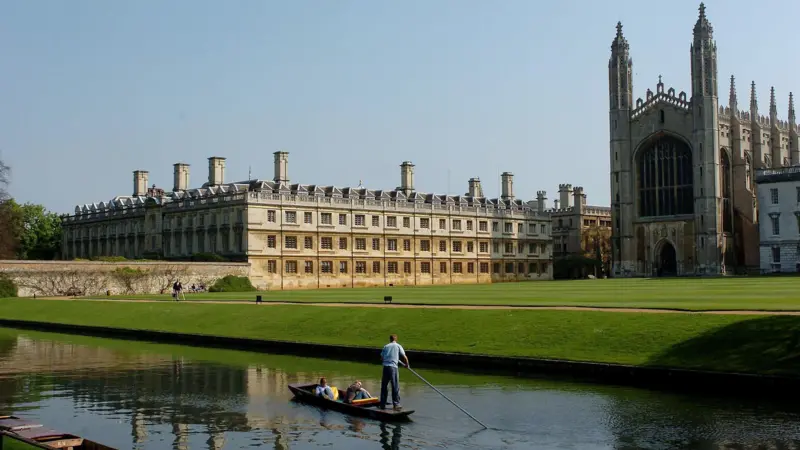 Se insta a la Universidad de Cambridge a mantener abierta la facultad de veterinaria