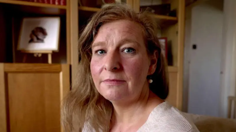 «Mi papá empezó a espiar y a forzar a mi mamá»: los fármacos que provocan potentes impulsos sexuales como efecto secundario «Mi papá empezó a espiar y a forzar a mi mamá»: los fármacos que provocan potentes impulsos sexuales como efecto secundario