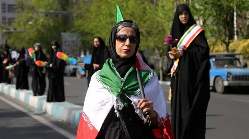 «Nos estamos hundiendo más»: los iraníes se preparan para ataques a la infraestructura civil de su país mientras se acerca la fecha límite de Trump «Nos estamos hundiendo más»: los iraníes se preparan para ataques a la infraestructura civil de su país mientras se acerca la fecha límite de Trump