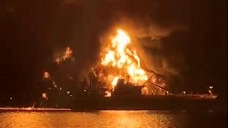 32 países acuerdan la mayor liberación de reservas de petróleo de la historia mientras varios buques son atacados en el estrecho de Ormuz