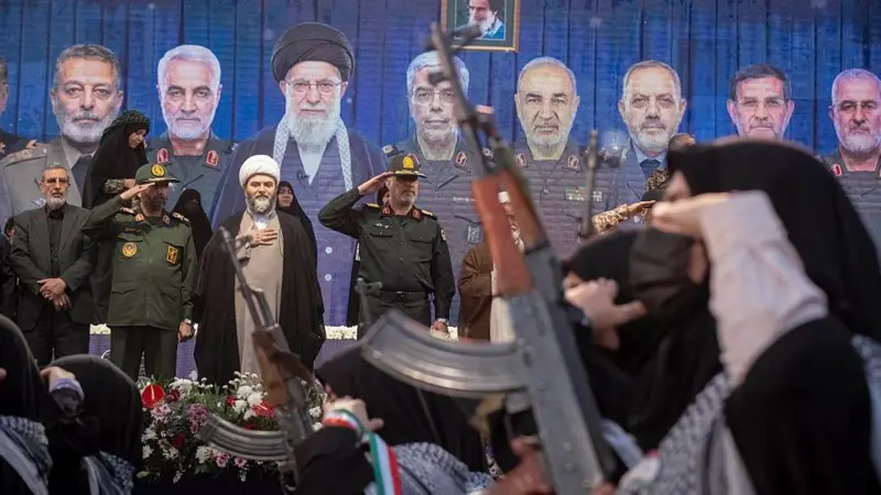 Cómo la Guardia Revolucionaria Islámica ha reforzado su control de Irán tras los ataques de EE.UU. e Israel Cómo la Guardia Revolucionaria Islámica ha reforzado su control de Irán tras los ataques de EE.UU. e Israel