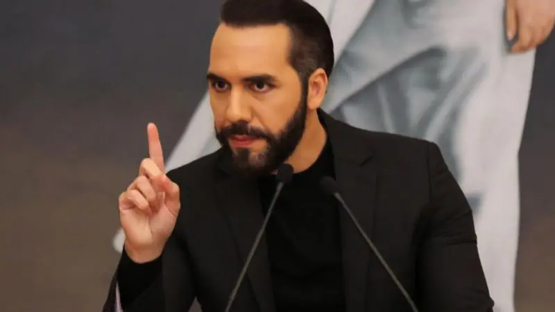 El Congreso de El Salvador aprueba una controvertida reforma constitucional que permite la reelección presidencial indefinida El Congreso de El Salvador aprueba una controvertida reforma constitucional que permite la reelección presidencial indefinida