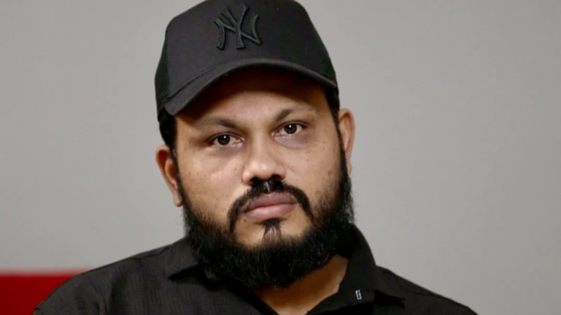 «Soy el hombre más afortunado del mundo, pero cada día es un sufrimiento»: el único sobreviviente del accidente de Air India en el que murieron 241 personas «Soy el hombre más afortunado del mundo, pero cada día es un sufrimiento»: el único sobreviviente del accidente de Air India en el que murieron 241 personas