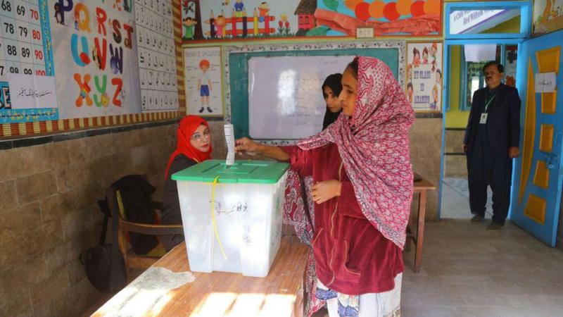 الیکشن 2024: پاکستان کے عام انتخابات سے جڑے اہم حقائق اور سوالات