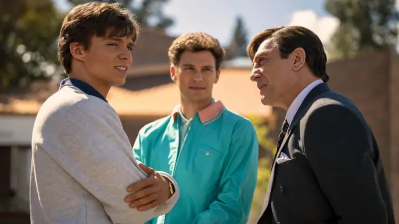 Um drama polêmico da Netflix baseado nos crimes é estrelado por Nicholas Chavez como Lyle Menendez, Cooper Koch como Erik Menendez e Javier Bardem como José Menendez