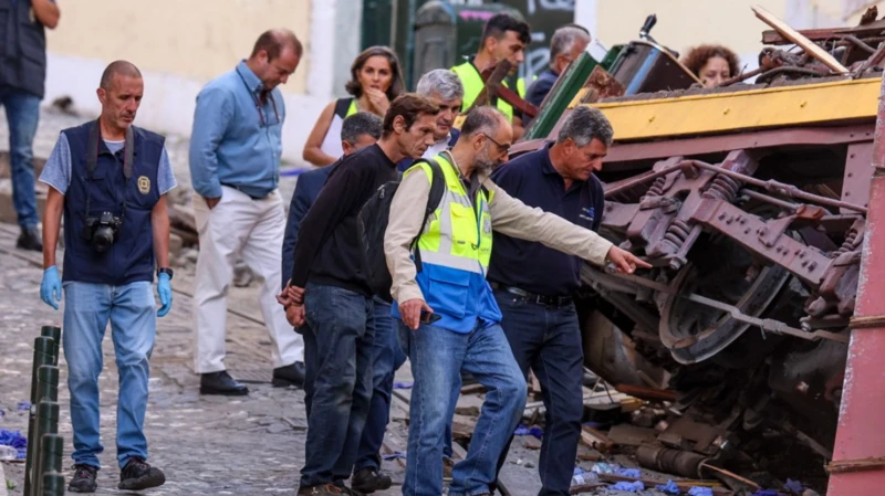 Qué se sabe del accidente del histórico funicular de Lisboa que dejó al menos 16 muertos Qué se sabe del accidente del histórico funicular de Lisboa que dejó al menos 16 muertos