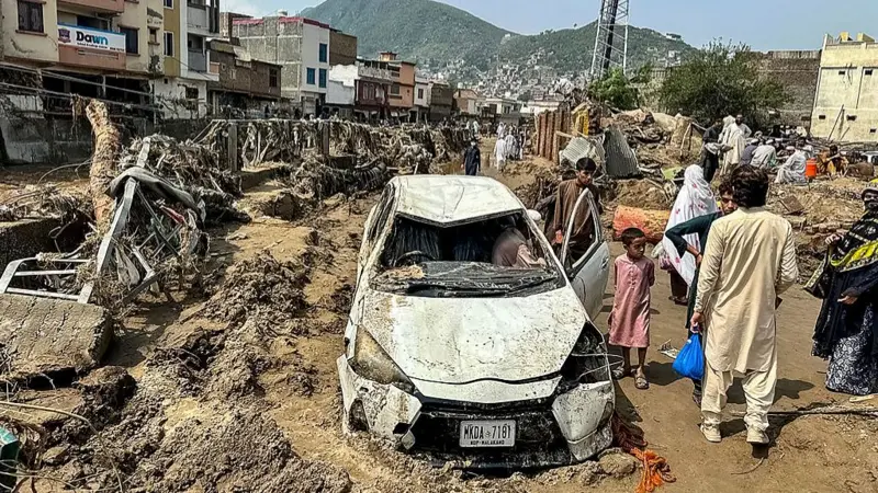 पाकिस्तानको खैबर पख्तुनख्वामा वर्षा र बाढी, ३०० भन्दा बढीको मृत्यु