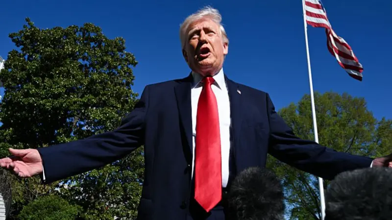 होर्मुज जलसन्धि सधैँका लागि खोल्ने ट्रम्पको घोषणा, चीनसँग ‘हतियार सम्झौता’ भएको दाबी