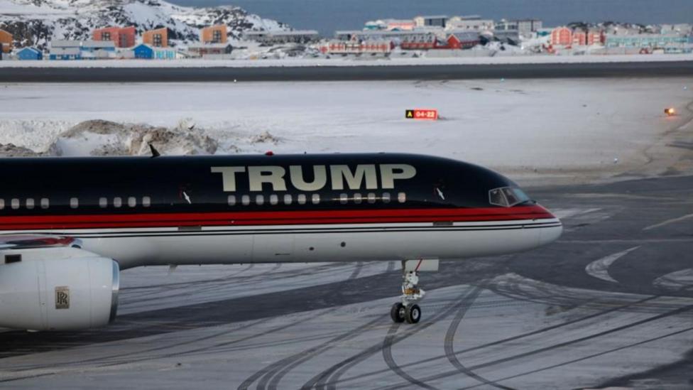 Un avión de la firma Trump