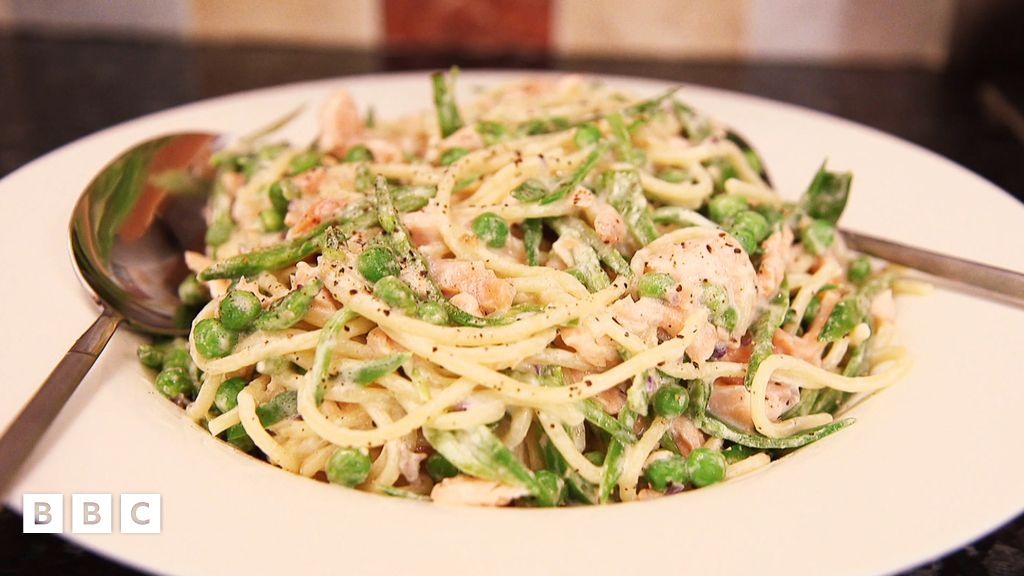 Salmon Pasta with Peas & Mange Tout - CBBC