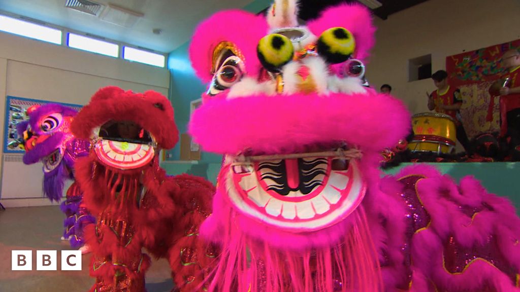 Chinese Lion Dance - CBeebies