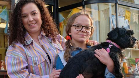 Tracy Beaker and her daughter.