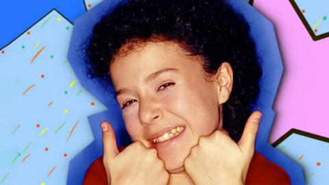 Tracy Beaker smiling and giving two thumbs up