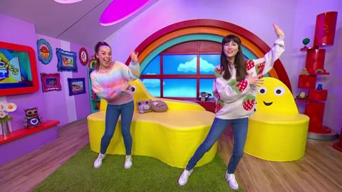 Click to watch the Shake It Song from CBeebies House.