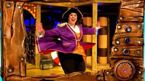 Lines Pirate Choir - Swashbuckle Party Songs - CBeebies