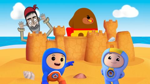 Line, Duggee, Foz and Kyan on the CBeebies Beach Party