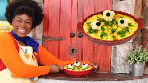 Click to find out how to make the cauliflower sheep recipe from Big Cook Little Cook.