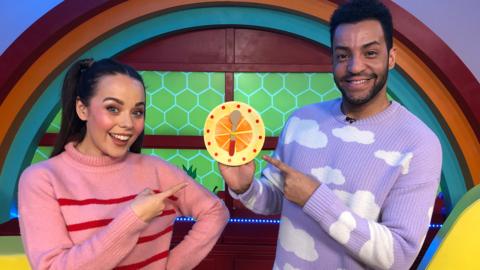 Click to watch how to make a timer similar to the one in the Big Cook Little Cook cafe.