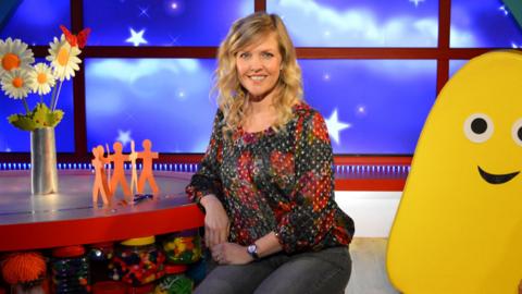 Click to watch Ashley Jensen read Max and the Won't Go to Bed Show for CBeebies Bedtime Stories.