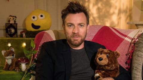 Click to watch Ewan McGregor read Everybody's Welcome for CBeebies Bedtime Stories.