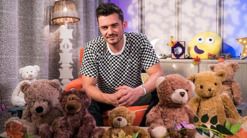 Click to watch Orlando Bloom read We are together for CBeebies Bedtime Stories.